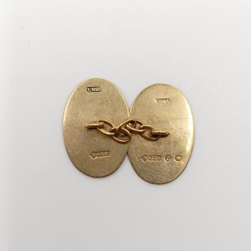 795 - A pair of 9ct gold cufflinks, 3.4 g, in a vintage jewellery box