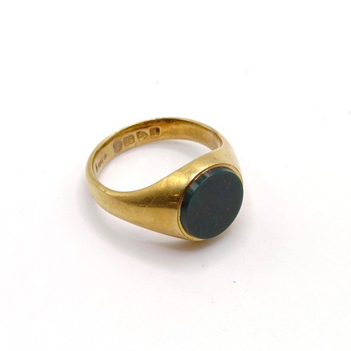 683 - An 18ct gold and bloodstone signet ring