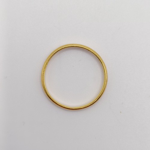 882 - A 22ct gold wedding band, ring size P, 2.9 g