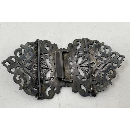 1225 - A silver nurses style buckle