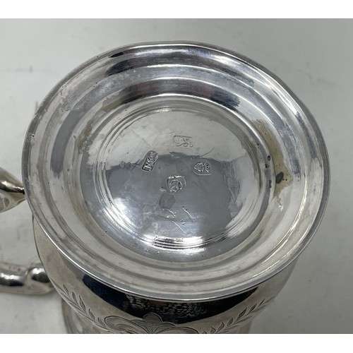 1287 - A George III silver mug, London 1760, 6.4 ozt