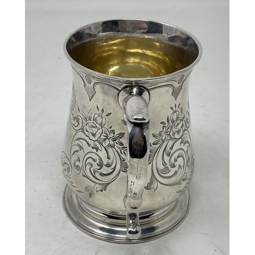 1287 - A George III silver mug, London 1760, 6.4 ozt