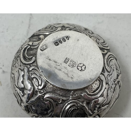 1316 - A 19th century Dutch silver snuff box, with import marks, 6 cm diameter