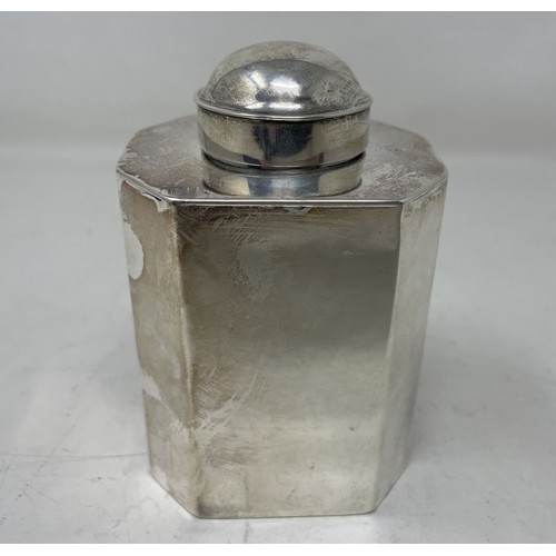 1325 - A George III silver tea caddy, London 1770, 5.3 ozt, 11 cm high