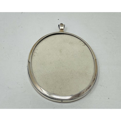 1332 - An Edward VII silver oval miniature portrait frame, cased, London 1902