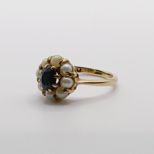 813 - A 9ct gold, sapphire and seed pearl cluster ring, ring size L