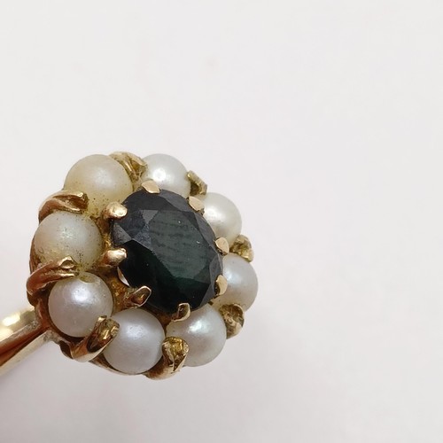 813 - A 9ct gold, sapphire and seed pearl cluster ring, ring size L