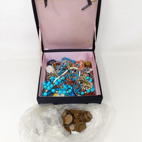 978 - Assorted costume jewellery and coins