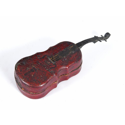 1528 - An unusual 19th century travelling inkwell, in the form of a violin, 12 cm