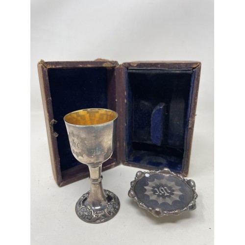 1380 - A 19th century silver plated communion set, comprising a cup and a tray, cased