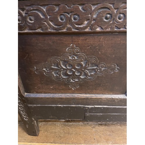 1603 - An oak coffer, 120 cm wide