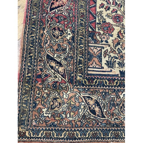 1664 - A Persian Esfhan carpet, 226 x 140 cm