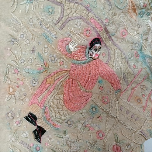 1421 - A 1920s shawl, decorated in the Chinese manner, and assorted other textiles (box)