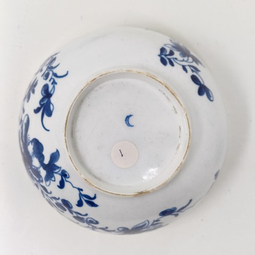 1571 - An early Worcester blue and white tea bowl, decorated flowers, crescent moon mark to base, 12 cm dia... 