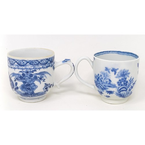 1560 - An 18th/19th century blue and white tea bowl, decorated Chinese manner, 7 cm diameter, another tea b... 