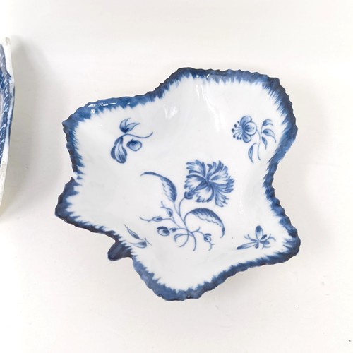 1565 - An 18th/19th century Staffordshire blue and white leaf form pickle dish, 9 cm wide, and a blue and w... 