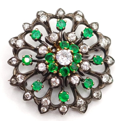 965 - A late Victorian emerald and diamond brooch