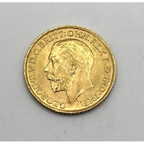 11 - A George V gold sovereign, 1914