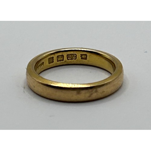 508 - A 22ct gold wedding band, ring size J, 6 g