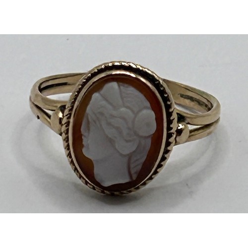 623 - A late 19th/early 20th century gold and cameo ring