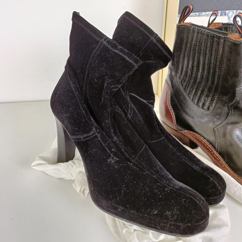 729 - A pair of Wunderkind high heeled shoes, size 41, boxed, a pair of Chloe shoes, size 41, a pair of Ch... 