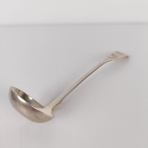 717 - A Scottish provincial silver fiddle pattern punch ladle, 1.0 ozt