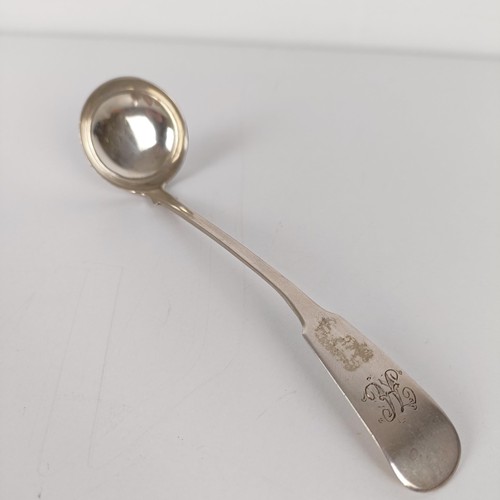 717 - A Scottish provincial silver fiddle pattern punch ladle, 1.0 ozt