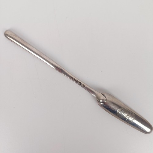 725 - A George III silver marrow scoop, engraved with a crest, London 1807, 1.5 ozt