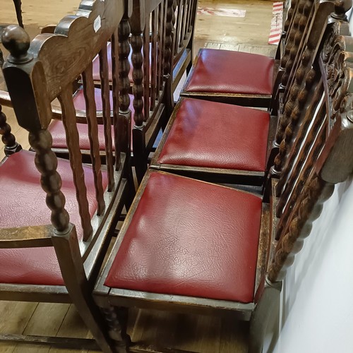 990 - A set of six 17th centry style oak dining chairs, with bobbin turned legs (4+2)