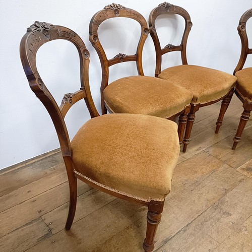 1023 - A set of four Victorian mahogany chairs (4)