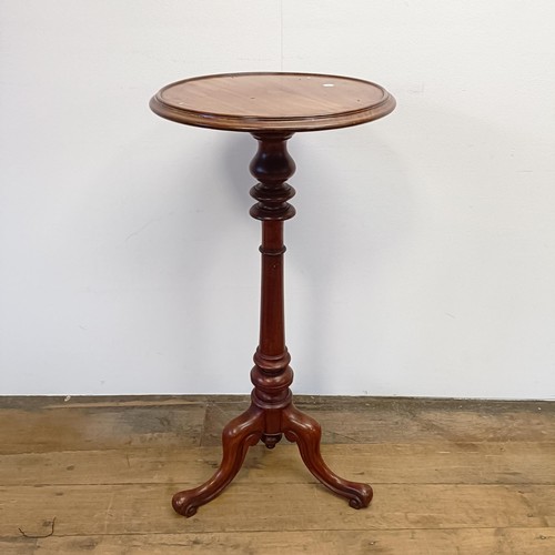 1030 - A mahogany tripod table/jardiniere stand, 90 cm high x 40 cm diameter