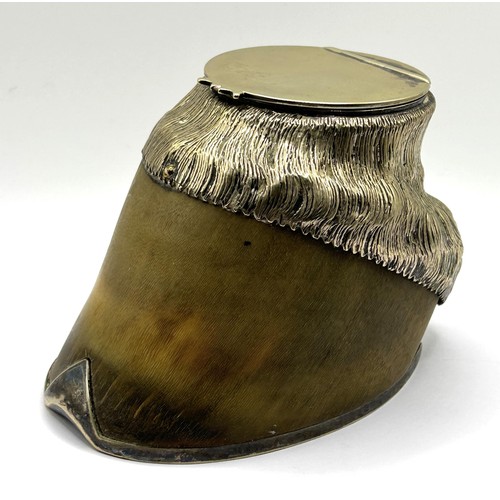 673 - A novelty inkwell, made from a pony hoof