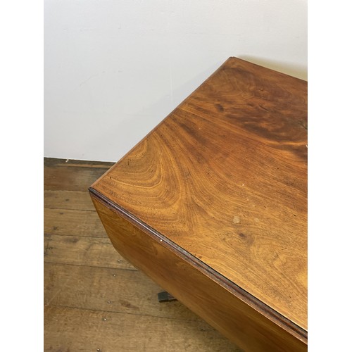 937 - A 19th century mahogany Pembroke table, 105 cm wide