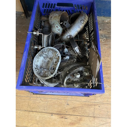 887 - A large quantity of parts and tools, including Heinkel microcar parts (qty)