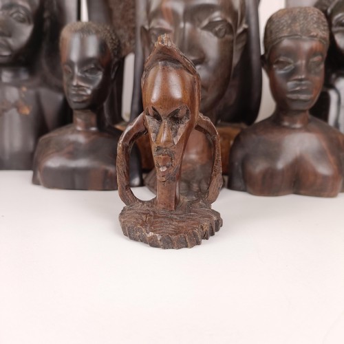 823 - Assorted carved wood African figures (11)