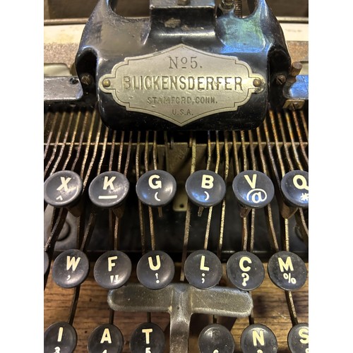 911 - A late 19th/early 20th Blickensderfer No 5 typewriter, in a wooden case