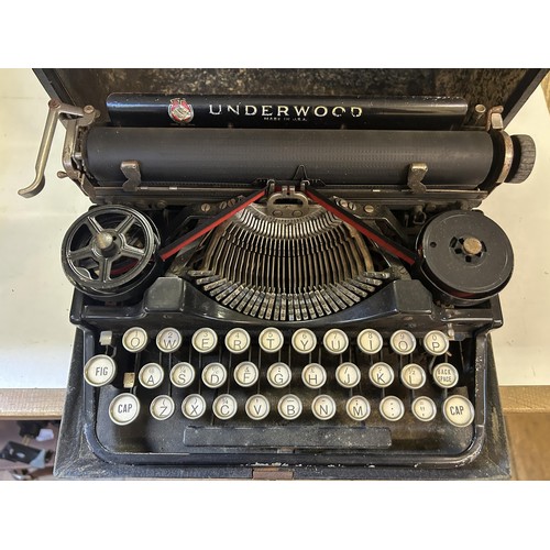 912 - A vintage Underwood typewriter, cased