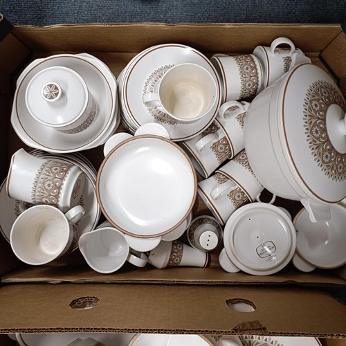 834 - Assorted ceramics (3 boxes)