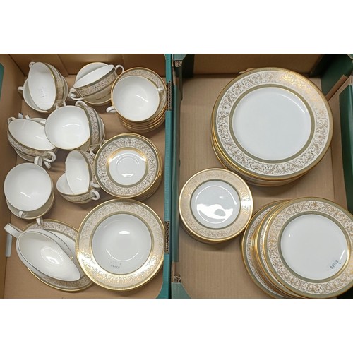 844 - A Minton Aragon part dinner service (2 boxes)