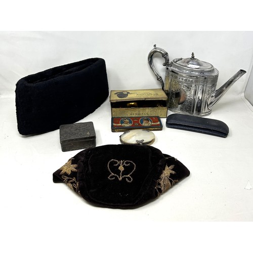 862 - A set of six silver teaspoons, cased, a fez, and assorted other items (box)