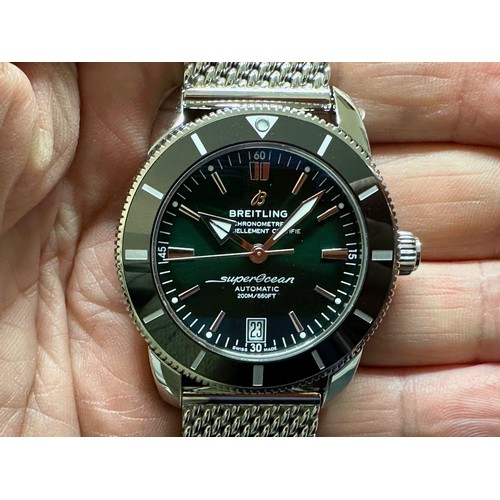 604 - A Breitling Superocean Heritage B20 Automatic 42 green baton dial wristwatch, with a black unidirect... 