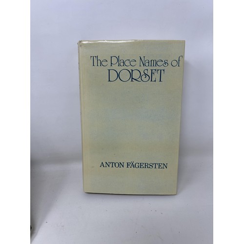 33 - Good (Ronald), The Old Roads of Dorset, Horace G. Commin Ltd., 1966, and assorted books on Dorset
Pr... 