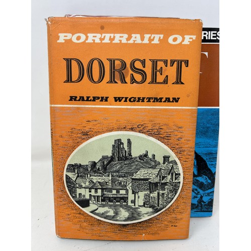 33 - Good (Ronald), The Old Roads of Dorset, Horace G. Commin Ltd., 1966, and assorted books on Dorset
Pr... 