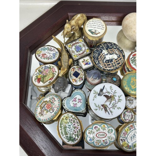 613 - An Halcyon Days enamel box, other boxes and other items (qty)