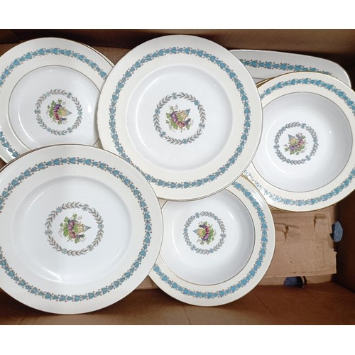 575 - A Wedgwood Appledore pattern part dinner service (2 boxes)