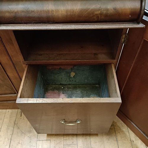 761 - A Victorian mahogany sideboard, 150 cm wide