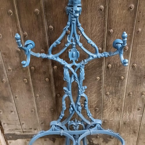 762 - A Victorian style cast metal and painted stick stand, 150 cm high x 43 cm wide