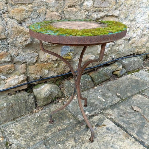 816 - A mosaic circular garden table