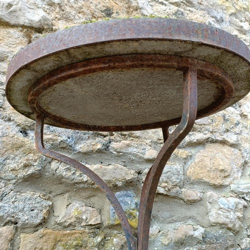 816 - A mosaic circular garden table