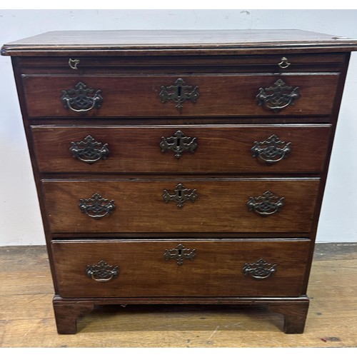 749 - A 19th century mahogany chest, having a brushing slide above four graduated drawers, 75 cm wide